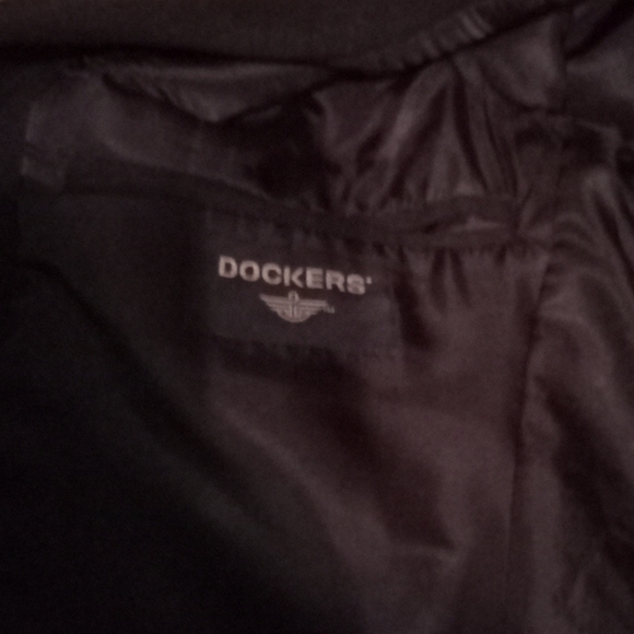 Suits - Picture 10 of 16